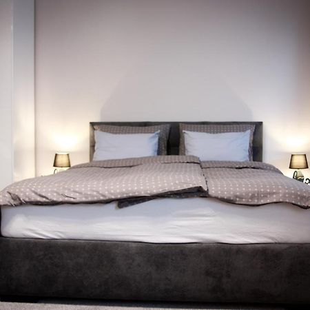 Blue Crystal Apartment Суботица Екстериор снимка