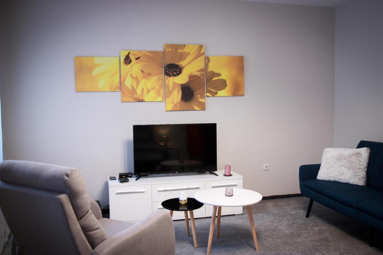 Blue Crystal Apartment Суботица Екстериор снимка